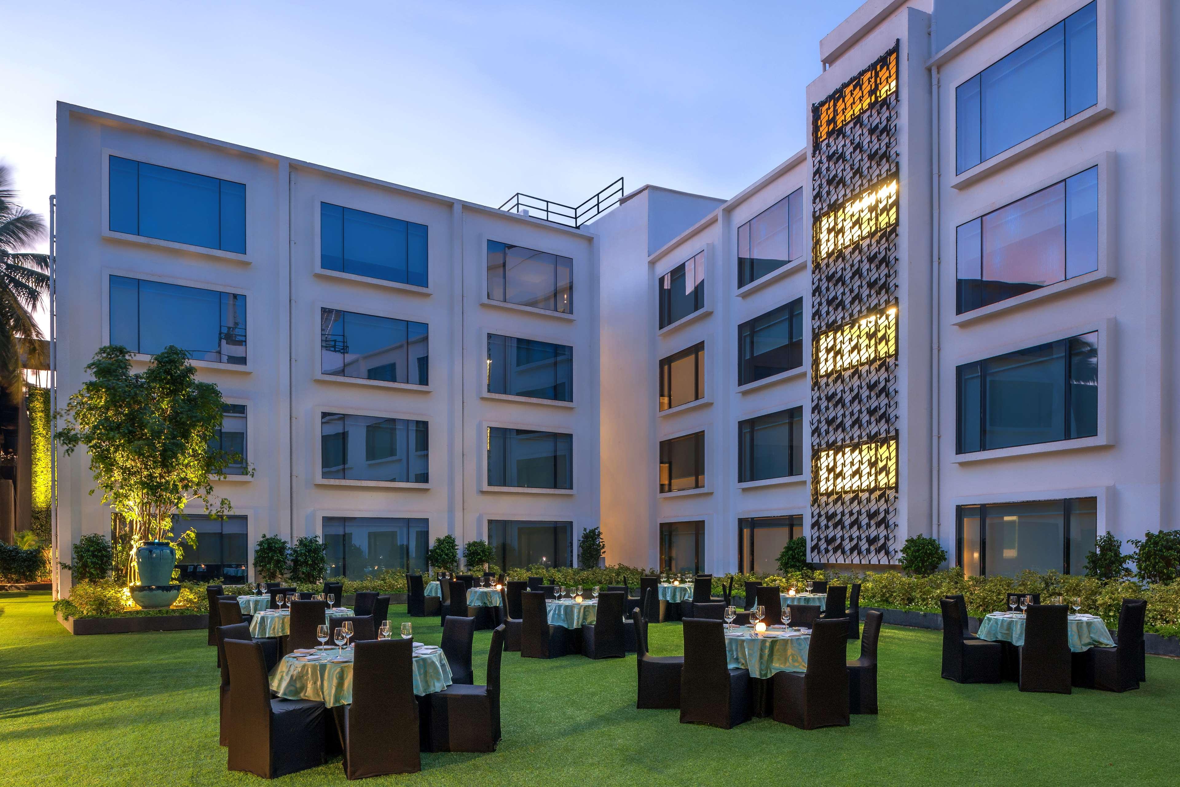 Hyatt Centric Candolim Goa Kültér fotó The Park, New Delhi