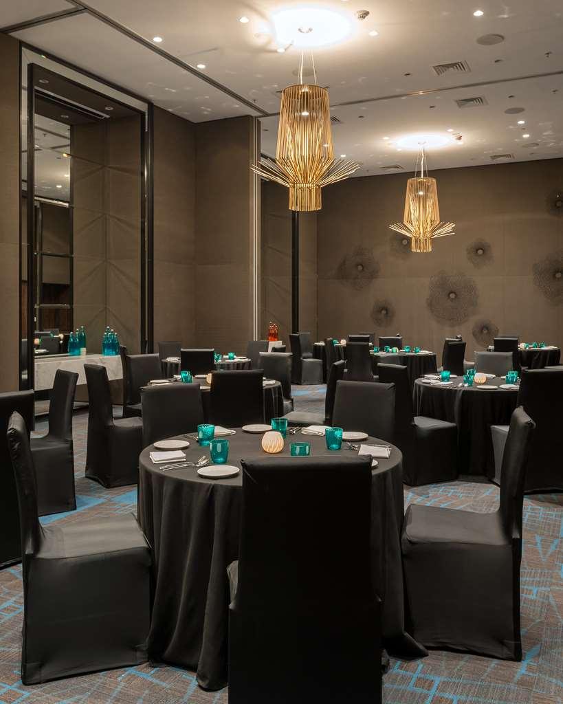 Hyatt Centric Candolim Goa Létesítmények fotó The ballroom at the hotel