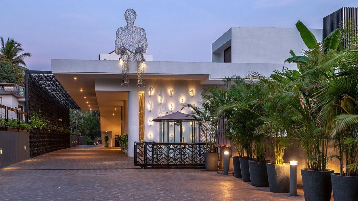Hyatt Centric Candolim Goa Kültér fotó The hotel's entrance